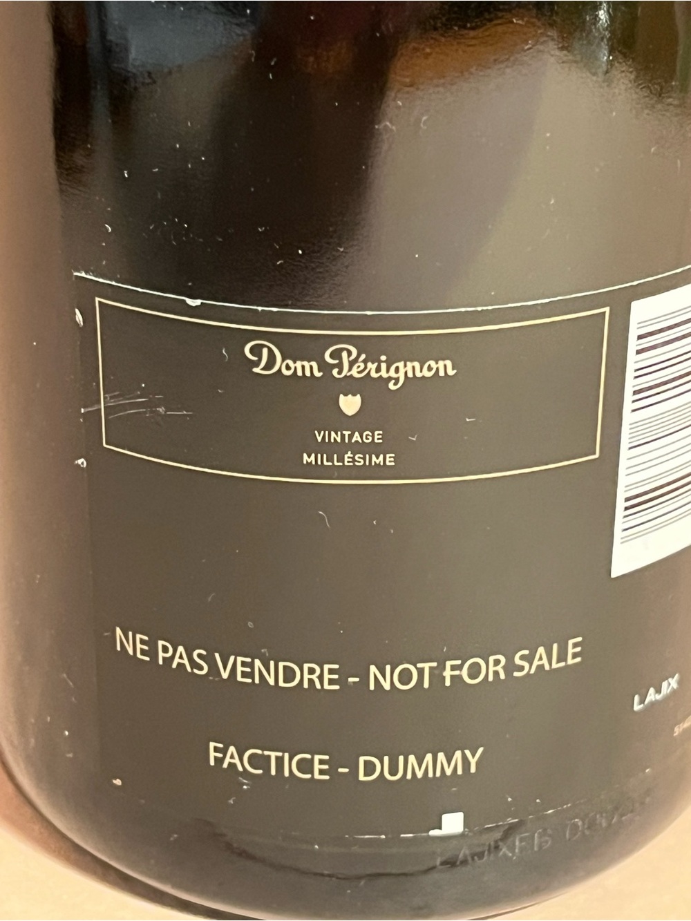Dom Pérignon Vintage Champagne - Black Bottle with Gold Label ( DUMMY BOTTLE)🎩 - Picture 3 of 5